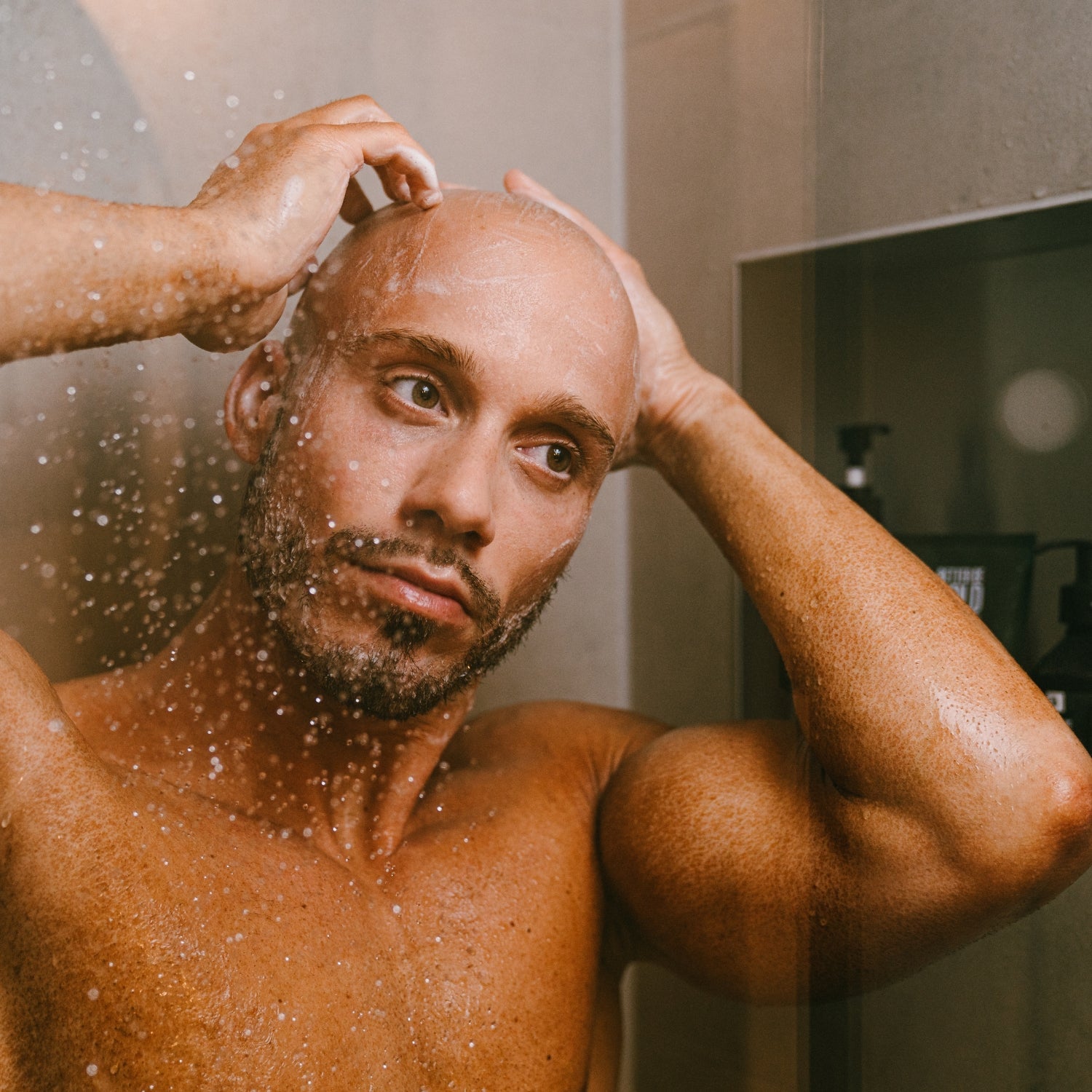 Glatze & Körper richtig reinigen